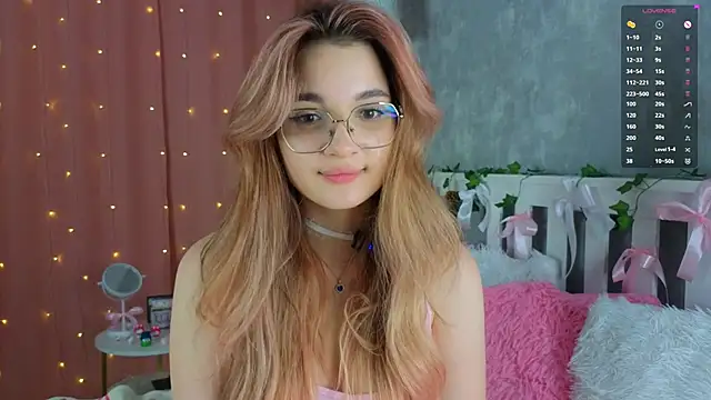 vivyboo111 online show from February 24, 2026, 8:07 pm