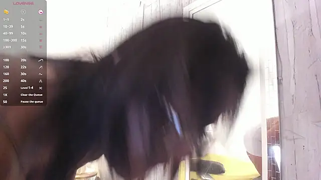 EmillyLim online show from April 7, 2026, 8:31 pm