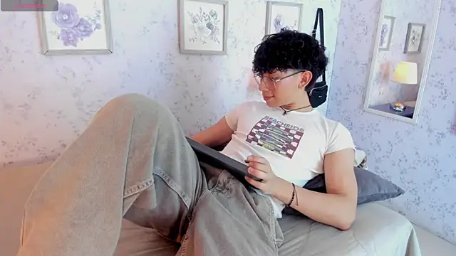 liam twiink online show from June 24, 2026, 7:57 pm