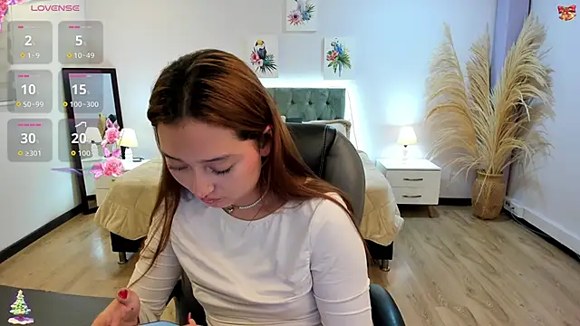 Samara Hilton 2 online show from November 24, 2025, 6:40 pm