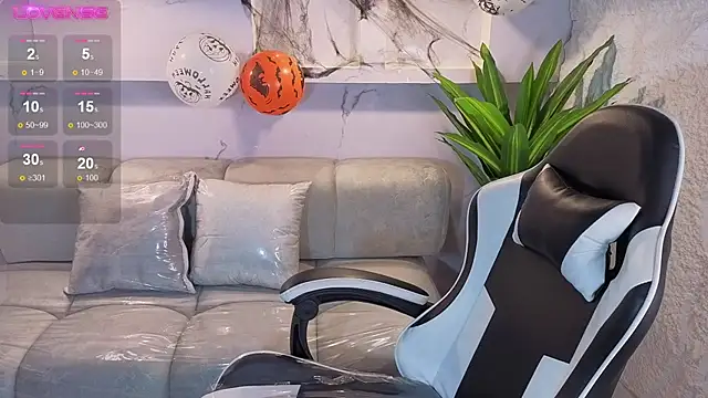 scarlett smith tp online show from October 29, 2025, 1:02 pm