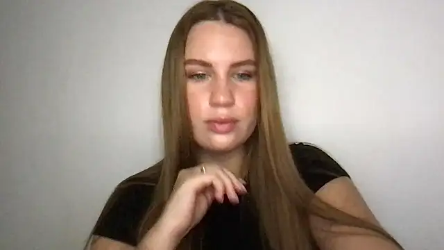 goodgirl2332 online show from October 2, 2025, 12:34 pm