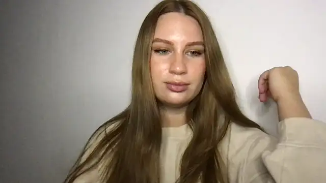goodgirl2332 online show from October 6, 2025, 12:57 pm