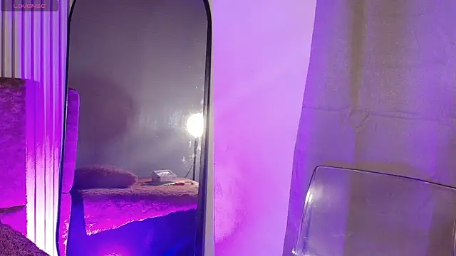 Missdionne curly online show from March 26, 2026, 10:21 am