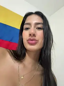 Julieta Duque online show from July 4, 2026, 3:56 am