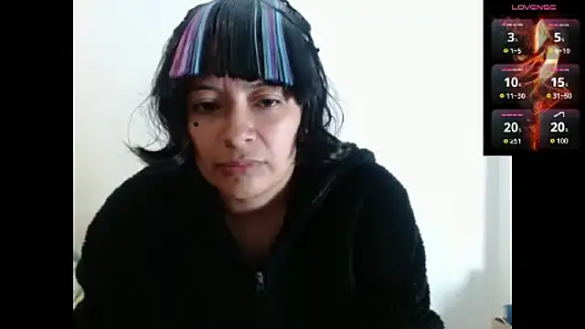 Acelinrose online show from September 28, 2025, 2:39 am