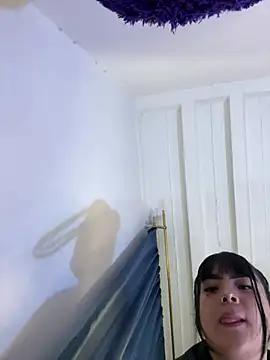 Snapshot of _amelie- chatting on February 28, 2026, 10:55 pm amelie- online show from February 28, 2026, 10:55 pm