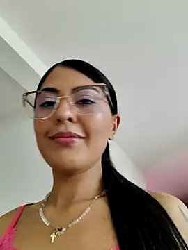 Snapshot of ValeNiitaLuv chatting on April 24, 2026, 5:59 pm ValeNiitaLuv online show from April 24, 2026, 5:59 pm