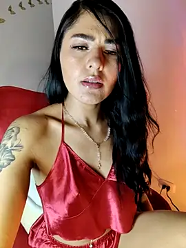 Snapshot of ValeNiitaLuv chatting on May 1, 2026, 4:28 am ValeNiitaLuv online show from May 1, 2026, 4:28 am