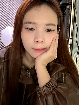 YY-27 online show from November 5, 2025, 5:40 am