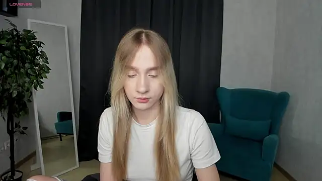mellisadream online show from October 15, 2025, 1:39 am