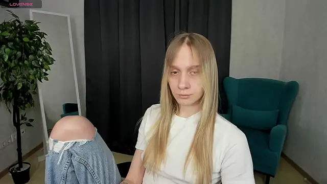 mellisadream online show from October 17, 2025, 5:32 am