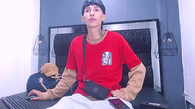 Snapshot of Daniel_delux_ chatting on October 20, 2025, 3:29 am Daniel delux online show from October 20, 2025, 3:29 am