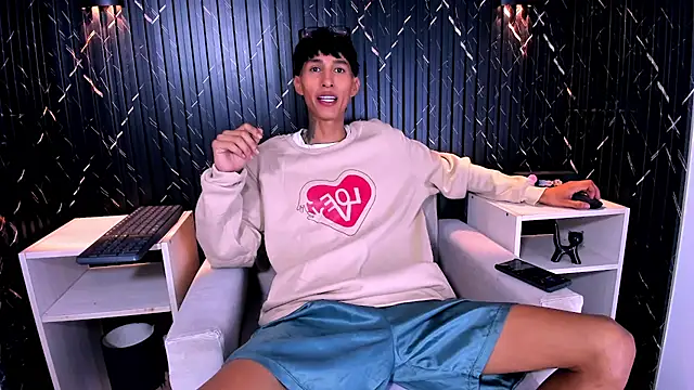 Snapshot of Daniel_delux_ chatting on October 22, 2025, 4:02 am Daniel delux online show from October 22, 2025, 4:02 am