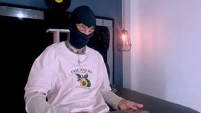 Snapshot of Daniel_delux_ chatting on November 22, 2025, 2:05 pm Daniel delux online show from November 22, 2025, 2:05 pm