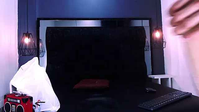 Snapshot of Daniel_delux_ chatting on November 30, 2025, 11:47 am Daniel delux online show from November 30, 2025, 11:47 am