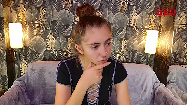 Snapshot of Charming_LIA chatting on October 9, 2025, 1:31 pm Charming LIA online show from October 9, 2025, 1:31 pm