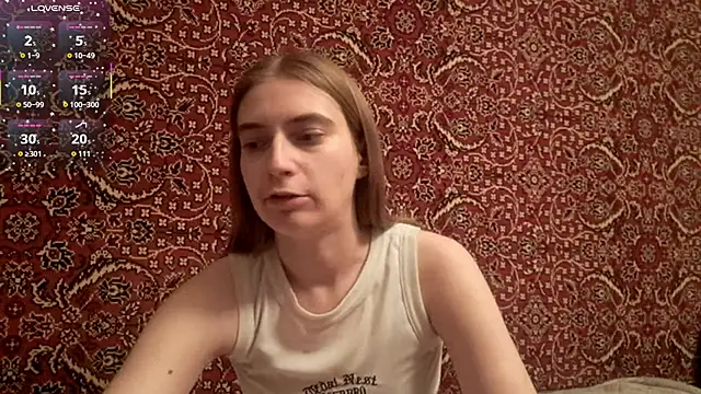 ivetabloom online show from October 23, 2025, 5:12 pm