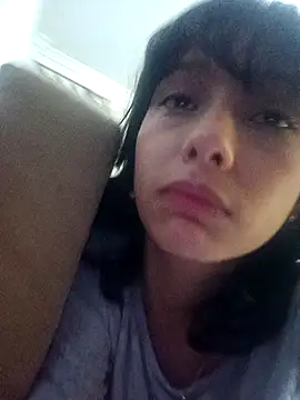 xoxo milk online show from November 1, 2025, 8:11 pm