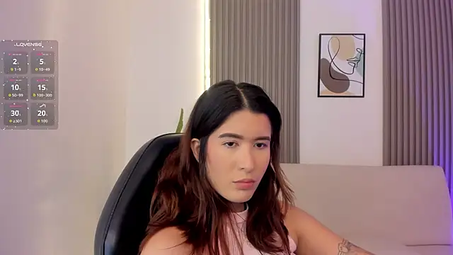 Snapshot of emiilyy_cute chatting on October 9, 2025, 12:25 pm emiilyy cute online show from October 9, 2025, 12:25 pm