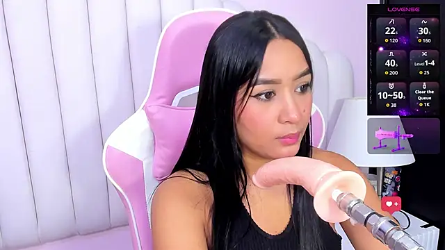 yailin 07 online show from October 3, 2025, 12:24 pm