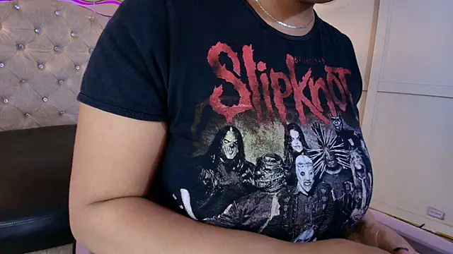 TahiyaMuley  online show from November 13, 2025, 11:58 pm