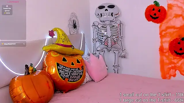 Snapshot of AishaAysitt chatting on October 27, 2025, 9:13 am AishaAysitt online show from October 27, 2025, 9:13 am