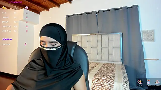 kalila latif online show from November 14, 2025, 2:43 am