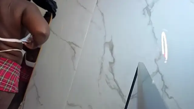 Soffia b online show from October 23, 2025, 3:06 am