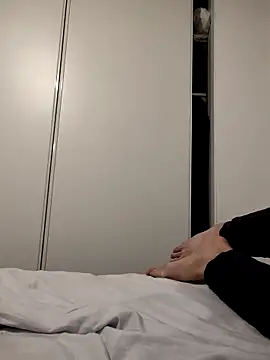 Snapshot of AD_Vu chatting on October 19, 2025, 9:43 am AD Vu online show from October 19, 2025, 9:43 am