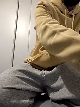 Snapshot of AD_Vu chatting on November 9, 2025, 7:01 pm AD Vu online show from November 9, 2025, 7:01 pm