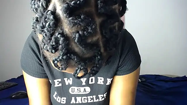 Juiceybileh online show from February 12, 2026, 10:32 am