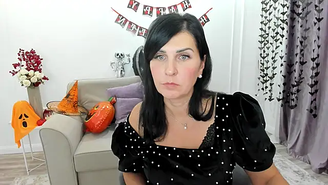 Snapshot of Moon_Veloure1 chatting on October 29, 2025, 11:34 am Moon Veloure1 online show from October 29, 2025, 11:34 am