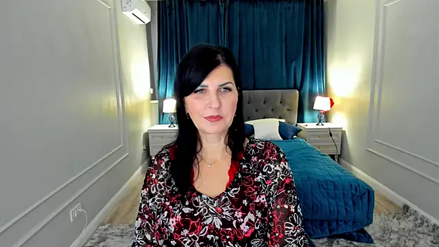 Snapshot of Moon_Veloure1 chatting on November 25, 2025, 3:06 am Moon Veloure1 online show from November 25, 2025, 3:06 am