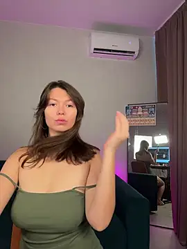 EllaCanny online show from July 2, 2026, 5:02 am
