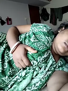 Deborbhavi222 online show from April 11, 2026, 9:02 am