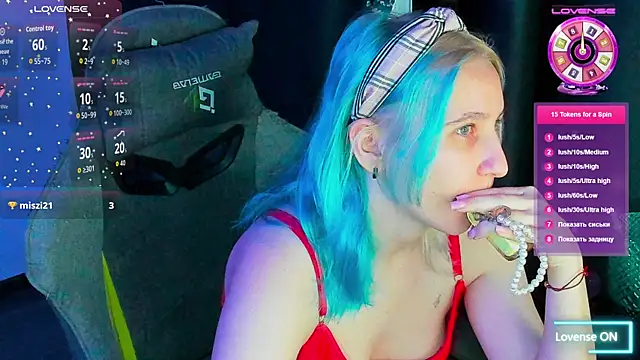 Snapshot of ChristinaFivePlus chatting on November 7, 2025, 5:24 pm ChristinaFivePlus online show from November 7, 2025, 5:24 pm