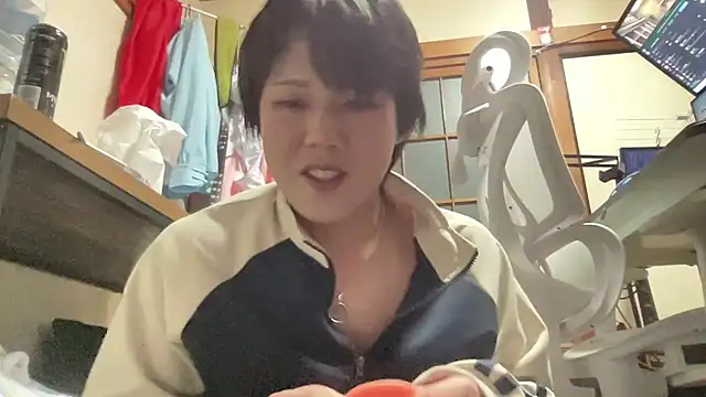 Snapshot of nuu1_221 chatting on October 11, 2025, 7:23 pm nuu1 221 online show from October 11, 2025, 7:23 pm