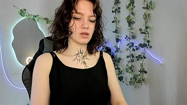 Elastikisss online show from April 21, 2026, 10:21 am