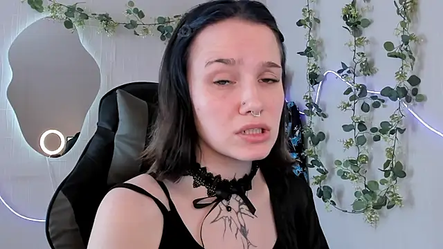 Snapshot of Elastikisss chatting on June 6, 2026, 7:35 am Elastikisss online show from June 6, 2026, 7:35 am