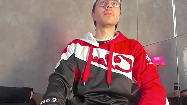 Snapshot of dylan_cross_ chatting on December 2, 2025, 11:15 am dylan cross online show from December 2, 2025, 11:15 am