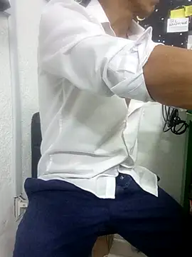 HungHangup online show from October 14, 2025, 11:27 pm