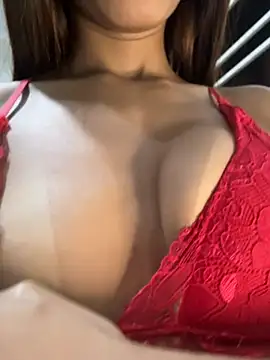 Snapshot of magrinha_hot chatting on February 8, 2026, 4:49 am magrinha hot online show from February 8, 2026, 4:49 am