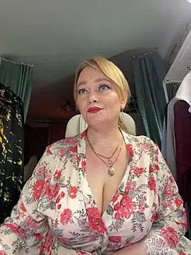 Sweet-blonde online show from March 31, 2026, 5:35 pm