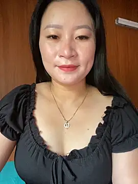 violet-00 online show from October 21, 2025, 2:23 am