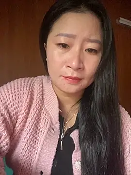 violet-00 online show from October 25, 2025, 12:51 am