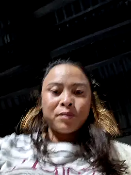 Snapshot of xuxulovezz chatting on October 22, 2025, 11:43 am xuxulovezz online show from October 22, 2025, 11:43 am