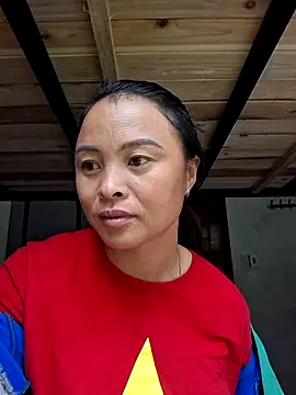 Snapshot of xuxulovezz chatting on October 26, 2025, 4:40 am xuxulovezz online show from October 26, 2025, 4:40 am