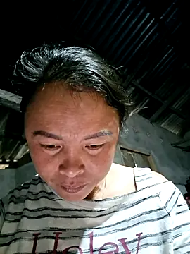 Snapshot of xuxulovezz chatting on November 12, 2025, 12:22 am xuxulovezz online show from November 12, 2025, 12:22 am