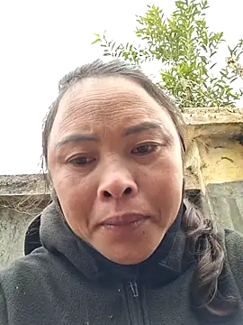 Snapshot of xuxulovezz chatting on November 21, 2025, 12:43 am xuxulovezz online show from November 21, 2025, 12:43 am